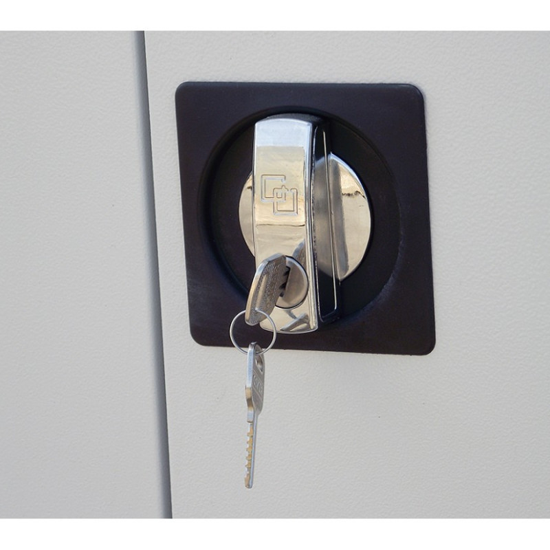 Шафа офісна металева