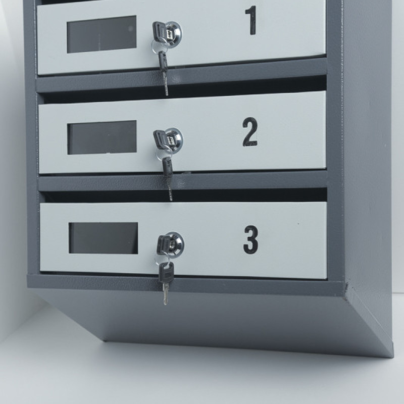 Скринька поштова багатосекційна на 3 квартири з задньою стінкою