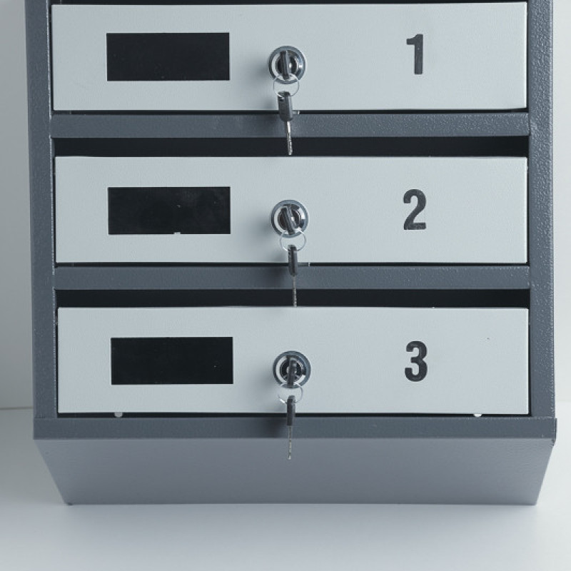 Скринька поштова багатосекційна на 3 квартири з задньою стінкою