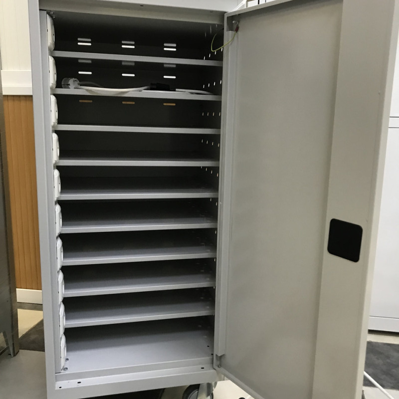 Мобільна шафа для зберігання ноутбуків