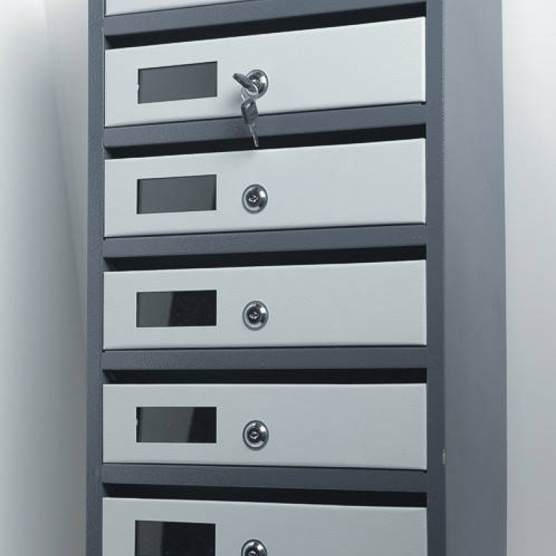 Скринька поштова на 7 квартир із задньою стінкою