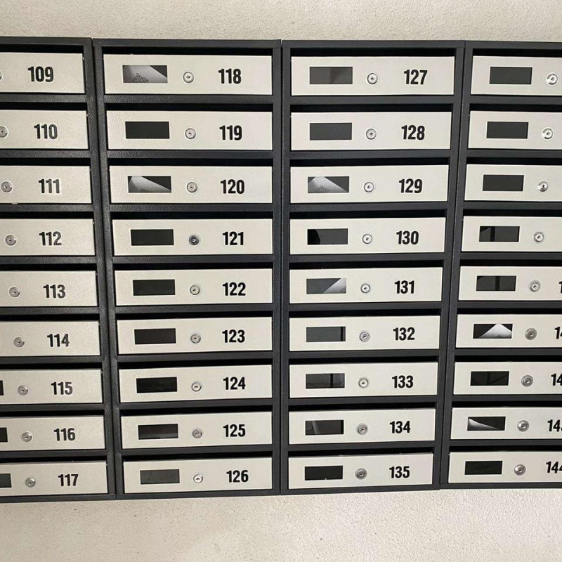 Поштова скринька на 9 квартир із задньою стінкою