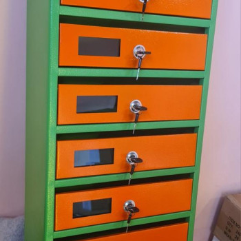 Скриньки поштові від 3 до 10 квартир із задньою стінкою багатосекційні